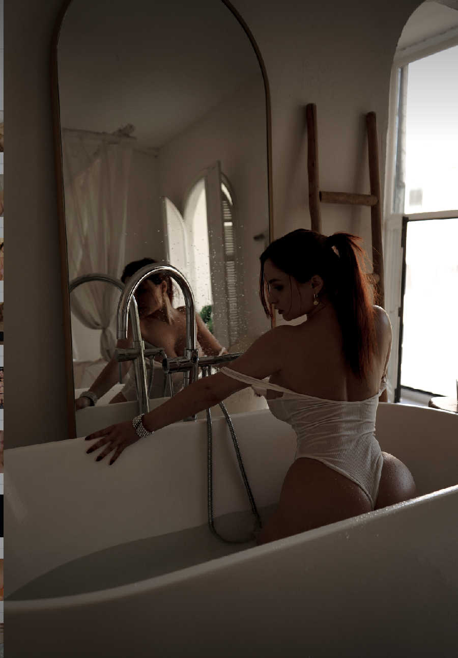 A playful frame from Miranda Faith nude — online in Puebla de Zaragoza